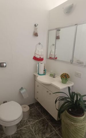 Casa à venda com 246m², 3 quartos e 2 vagas
