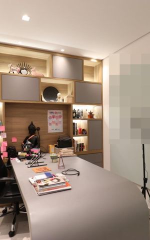 Apartamento à venda com 230m², 4 quartos e 4 vagas Apartamento à venda com 230m², 4 quartos e 4 vagasEscritório
