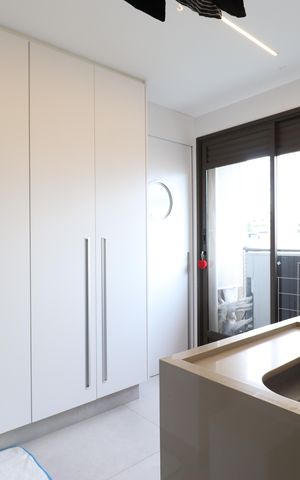 Apartamento à venda com 230m², 4 quartos e 4 vagasÁrea e banheiro de Serviço