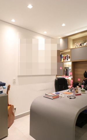 Apartamento à venda com 230m², 4 quartos e 4 vagas Apartamento à venda com 230m², 4 quartos e 4 vagasEscritório