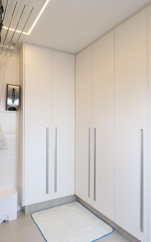 Apartamento à venda com 230m², 4 quartos e 4 vagasÁrea e banheiro de Serviço
