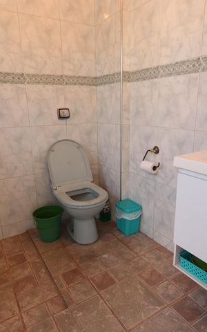 Casa à venda com 375m², 3 quartos e 2 vagasLavabo