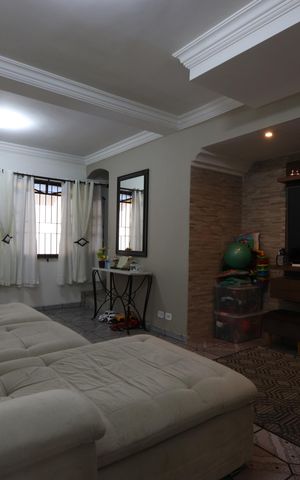 Casa à venda com 375m², 3 quartos e 2 vagasSala