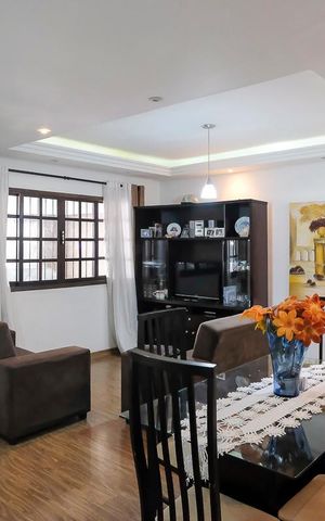 Casa à venda com 295m², 4 quartos e 3 vagasSala
