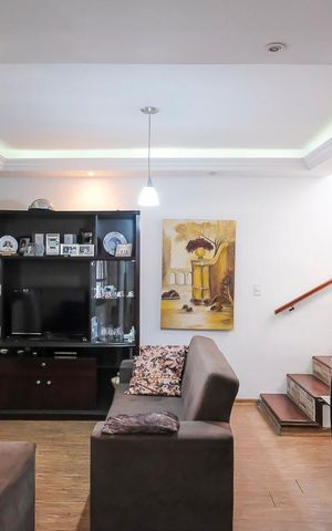 Casa à venda com 295m², 4 quartos e 3 vagasSala