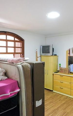 Casa à venda com 295m², 4 quartos e 3 vagasSuíte