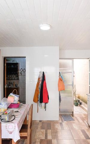 Casa à venda com 295m², 4 quartos e 3 vagasCozinha e área de serviço