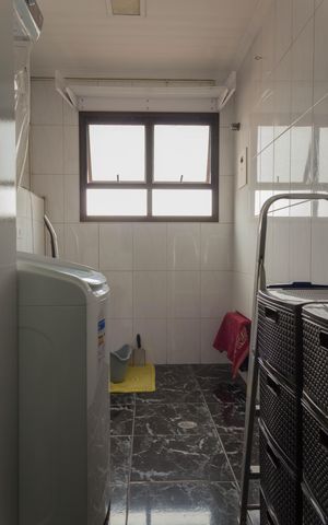 Apartamento à venda com 95m², 3 quartos e 2 vagas Apartamento à venda com 95m², 3 quartos e 2 vagasÁrea de Serviço
