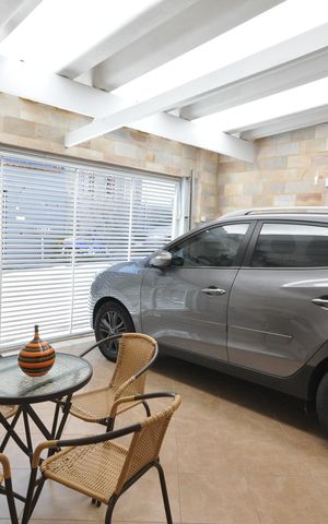 Casa à venda com 234m², 4 quartos e 2 vagasGaragem