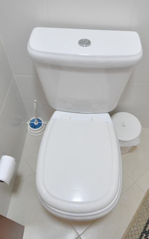 Casa à venda com 234m², 4 quartos e 2 vagasBanheiro de serviço
