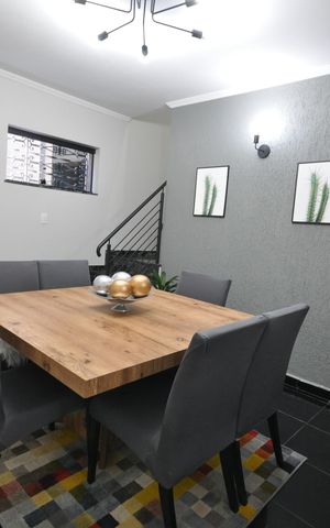 Casa à venda com 234m², 4 quartos e 2 vagasCopa