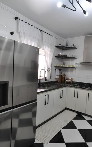 Casa à venda com 234m², 4 quartos e 2 vagasCozinha