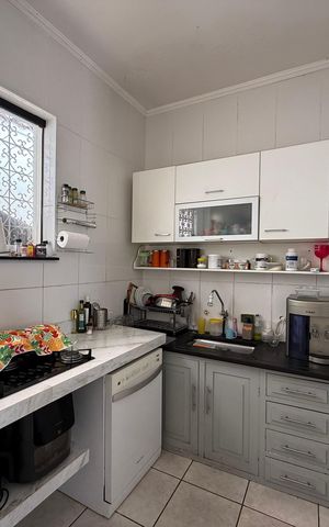 Casa para alugar com 300m², 3 quartos e 2 vagas