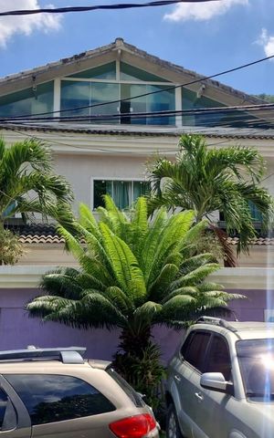 Casa de condomínio à venda com 300m², 5 quartos e 1 vaga