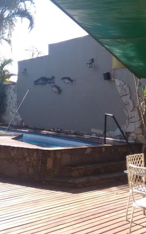 Casa à venda com 360m², 3 quartos e 4 vagas