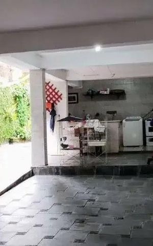Casa à venda com 133m², 3 quartos e 3 vagas Casa à venda com 133m², 3 quartos e 3 vagasÁrea externa