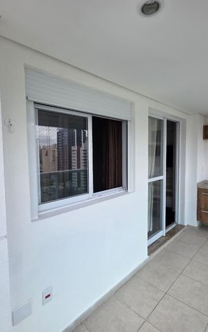 Apartamento à venda com 60m², 2 quartos e 1 vaga Apartamento à venda com 60m², 2 quartos e 1 vagaVaranda