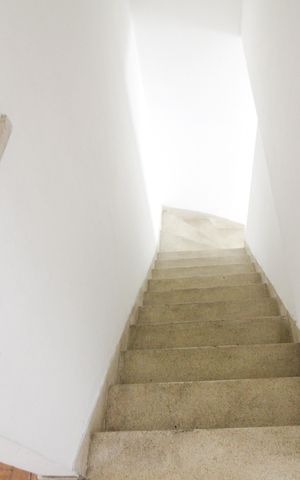 Casa à venda com 120m², 3 quartos e 8 vagas Casa à venda com 120m², 3 quartos e 8 vagasCorredor