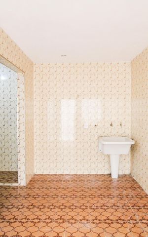 Casa à venda com 120m², 3 quartos e 8 vagas Casa à venda com 120m², 3 quartos e 8 vagasÁrea de Serviço