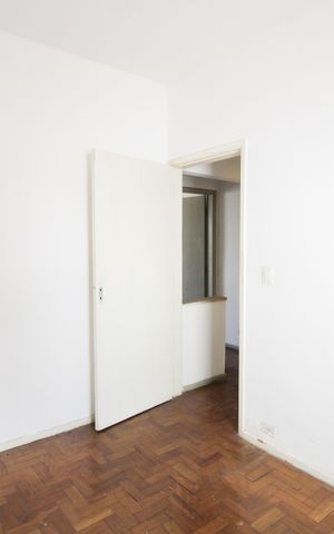 Casa à venda com 120m², 3 quartos e 8 vagas Casa à venda com 120m², 3 quartos e 8 vagasQuarto 2
