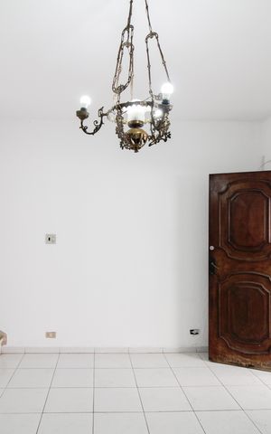 Casa à venda com 120m², 3 quartos e 8 vagas Casa à venda com 120m², 3 quartos e 8 vagasSala