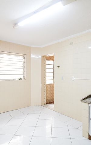 Casa à venda com 120m², 3 quartos e 8 vagas Casa à venda com 120m², 3 quartos e 8 vagasCozinha