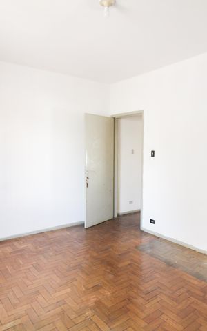 Casa à venda com 120m², 3 quartos e 8 vagas Casa à venda com 120m², 3 quartos e 8 vagasQuarto 1