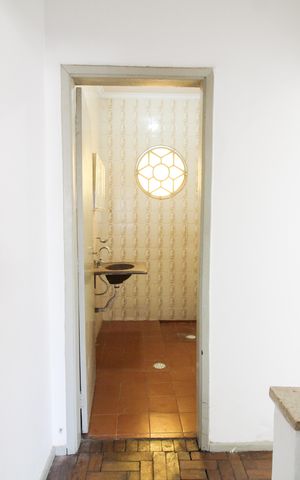 Casa à venda com 120m², 3 quartos e 8 vagas Casa à venda com 120m², 3 quartos e 8 vagasBanheiro 1