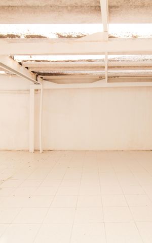 Casa à venda com 120m², 3 quartos e 8 vagas Casa à venda com 120m², 3 quartos e 8 vagasGaragem/Quintal