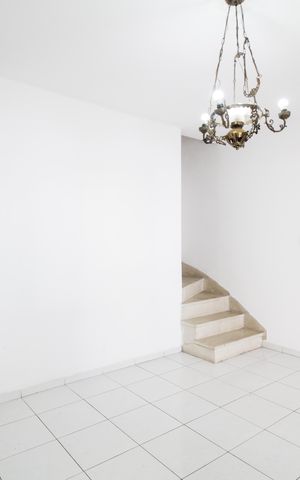 Casa à venda com 120m², 3 quartos e 8 vagas Casa à venda com 120m², 3 quartos e 8 vagasSala