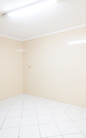Casa à venda com 120m², 3 quartos e 8 vagas Casa à venda com 120m², 3 quartos e 8 vagasCozinha