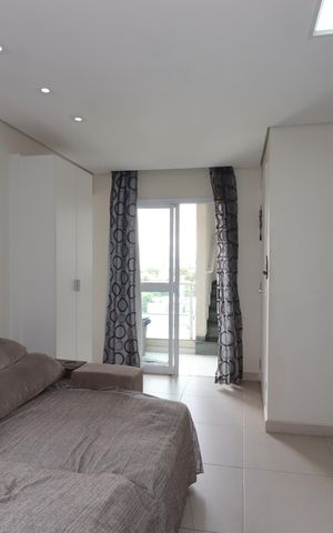 Apartamento à venda com 110m², 2 quartos e 2 vagasSala