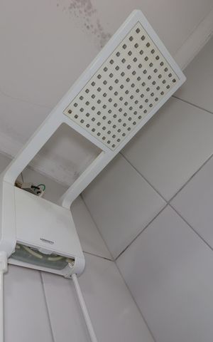 Apartamento à venda com 110m², 2 quartos e 2 vagasBanheiro da Suíte - Chuveiro