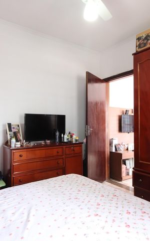 Casa à venda com 250m², 3 quartos e 1 vagaSuíte