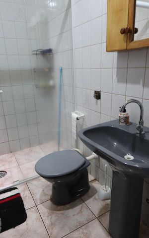 Casa à venda com 250m², 3 quartos e 1 vagaBanheiro