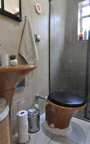 Casa à venda com 110m², 3 quartos e 2 vagasBanheiro Social