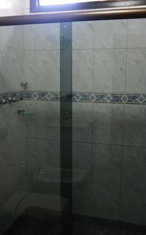 Casa para alugar com 1000m², 4 quartos e 3 vagasBanheiro da Suíte 1