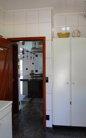 Casa para alugar com 1000m², 4 quartos e 3 vagasÁrea de Serviço