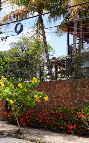 Casa para alugar com 1000m², 4 quartos e 3 vagasFachada