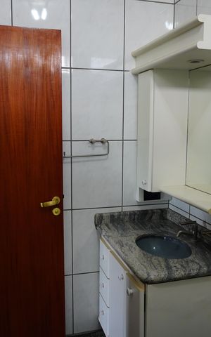 Casa para alugar com 1000m², 4 quartos e 3 vagasBanheiro da Suíte 4