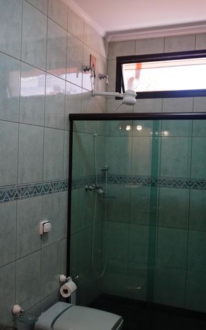 Casa para alugar com 1000m², 4 quartos e 3 vagasBanheiro da Suíte 2