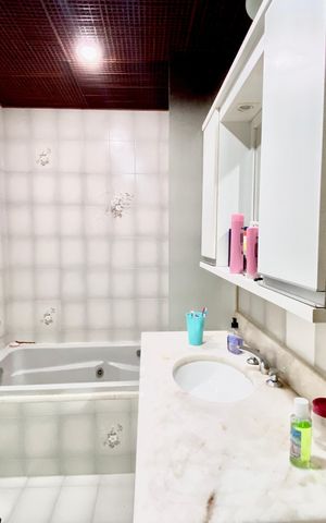 Apartamento à venda com 190m², 3 quartos e 1 vagaBanheiro social 