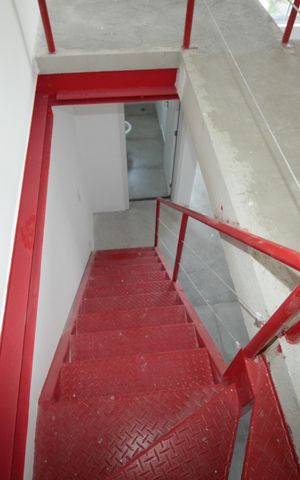 Studio para alugar com 52m², 1 quarto e 2 vagasEscada