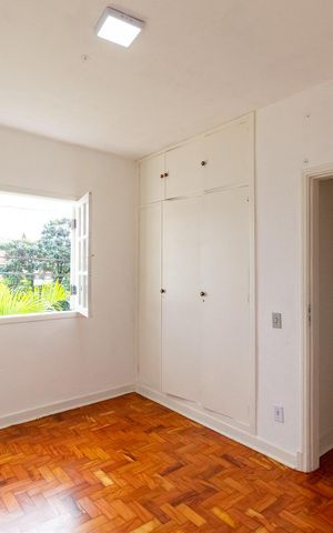 Casa à venda com 341m², 3 quartos e 3 vagas Casa à venda com 341m², 3 quartos e 3 vagasQuarto 1