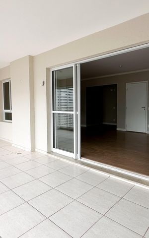 Apartamento à venda com 155m², 3 quartos e 3 vagas Apartamento à venda com 155m², 3 quartos e 3 vagasSacada