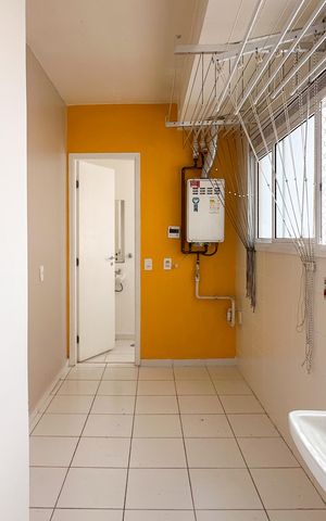 Apartamento à venda com 155m², 3 quartos e 3 vagas Apartamento à venda com 155m², 3 quartos e 3 vagasÁrea de Serviço