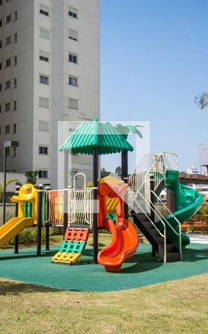 Apartamento à venda com 155m², 3 quartos e 3 vagas Apartamento à venda com 155m², 3 quartos e 3 vagasÁrea comum - Playground