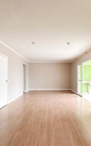 Apartamento à venda com 155m², 3 quartos e 3 vagas Apartamento à venda com 155m², 3 quartos e 3 vagasSala