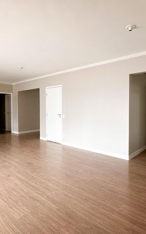 Apartamento à venda com 155m², 3 quartos e 3 vagas Apartamento à venda com 155m², 3 quartos e 3 vagasSala