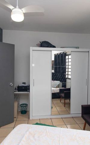 Casa à venda com 166m², 4 quartos e 3 vagas Casa à venda com 166m², 4 quartos e 3 vagasQuarto 1 Casa 3